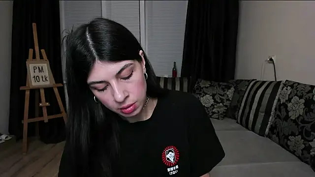 MolagAnna online show from March 12, 2026, 8:13 pm