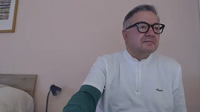 YOU6me online show from December 4, 2025, 8:46 am