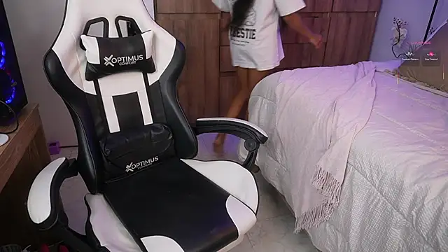 eimi space online show from September 8, 2025, 11:26 pm