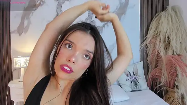 hannahill69 online show from March 27, 2026, 5:05 am