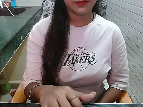 LovingPihu online show from September 11, 2025, 6:02 am