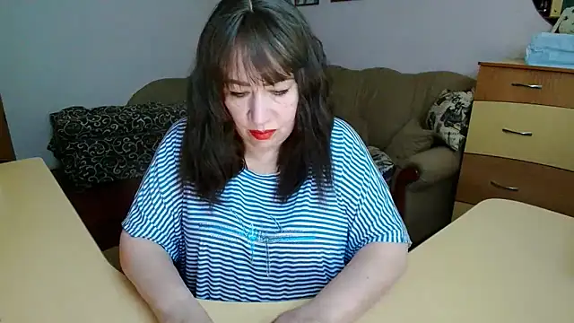 Lucretia Goldi  online show from March 30, 2026, 10:33 pm