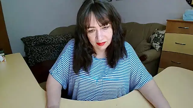 Lucretia Goldi  online show from March 31, 2026, 10:12 pm