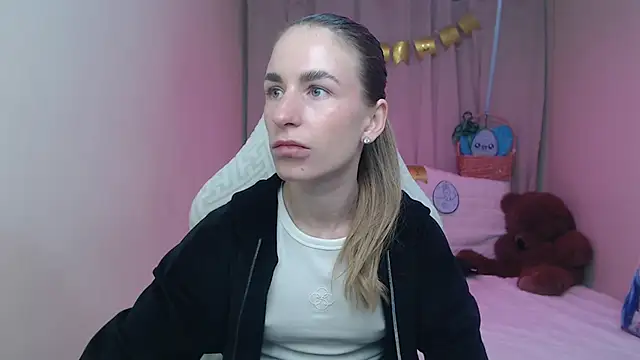 DeboraHorny online show from April 9, 2026, 6:15 am