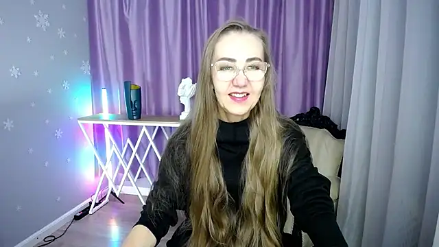 queen a n i online show from September 26, 2025, 8:54 am