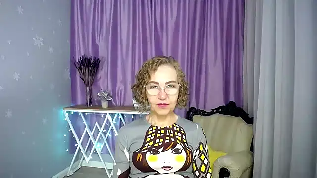 Snapshot of queen_a_n_i chatting on June 21, 2026, 7:14 am queen a n i online show from June 21, 2026, 7:14 am