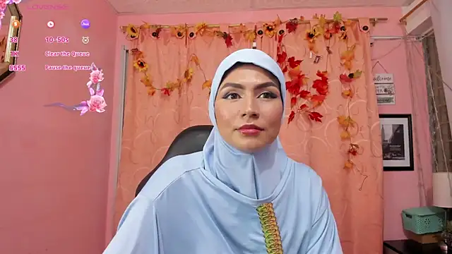 DarshaKhemu online show from December 15, 2025, 8:58 pm