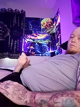 BluestBalls710 online show from December 4, 2025, 1:54 pm