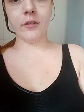 HotAriel online show from November 27, 2025, 11:21 am