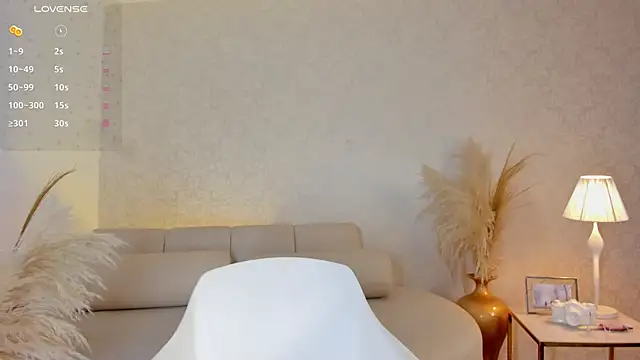 GraceCartier online show from December 4, 2025, 10:09 pm