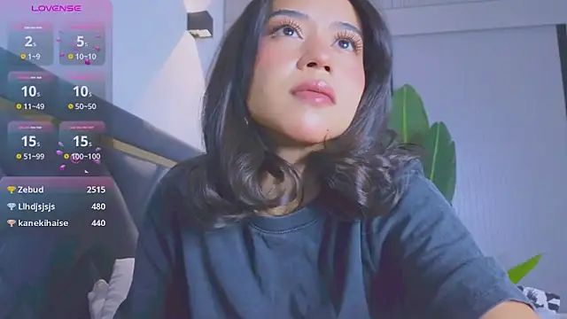 Mia Tin online show from November 9, 2025, 1:15 pm