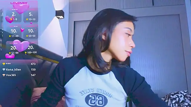 Mia Tin online show from October 17, 2025, 3:14 pm