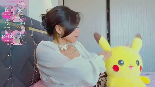 Mia Tin online show from March 21, 2025, 8:50 am