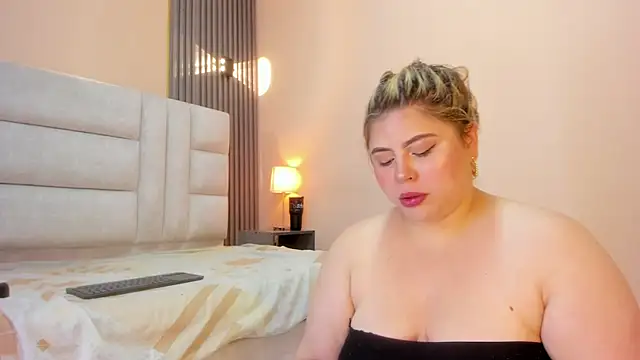 EYMI TOMSOM online show from October 29, 2025, 11:42 am