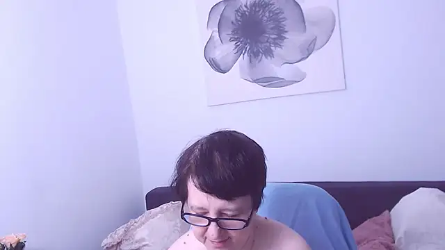 ChristaRose online show from November 14, 2025, 12:03 am