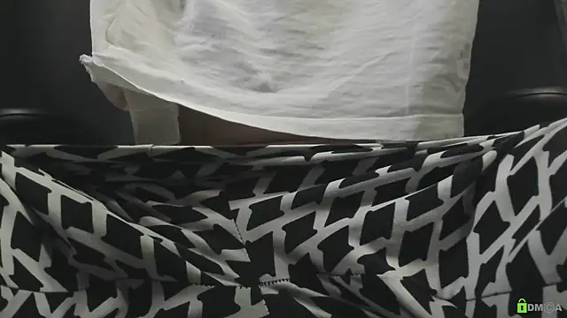 Courtney Luv online show from November 28, 2025, 3:01 pm