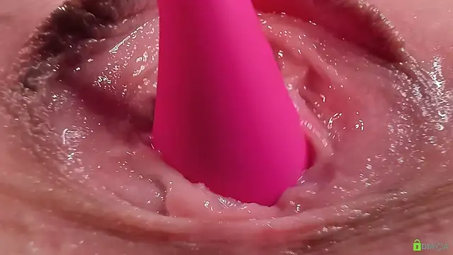 Courtney Luv online show from March 19, 2026, 3:12 pm