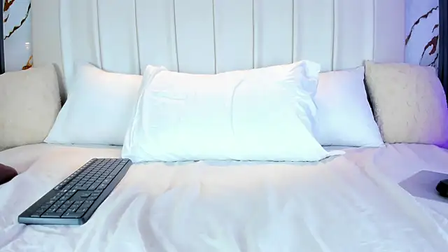 AnaisClark online show from February 23, 2026, 11:33 am