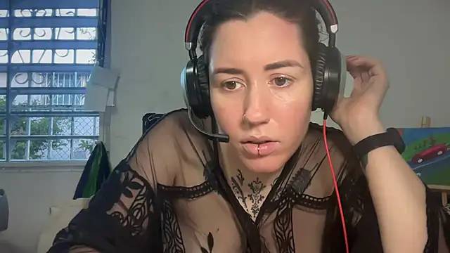 poppergirl69 online show from December 1, 2024, 9:31 pm