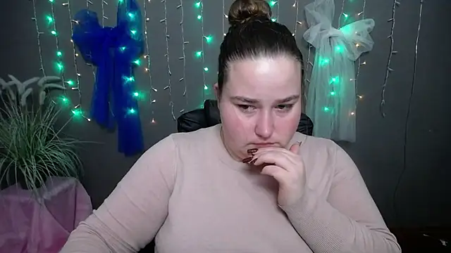 XX Daniella XX online show from December 4, 2025, 7:29 am