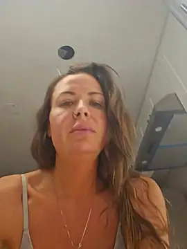 Snapshot of RebeccaXO_ chatting on August 3, 2026, 4:20 am RebeccaXO online show from August 3, 2026, 4:20 am