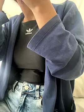 DulceMya6 online show from December 21, 2025, 1:46 pm