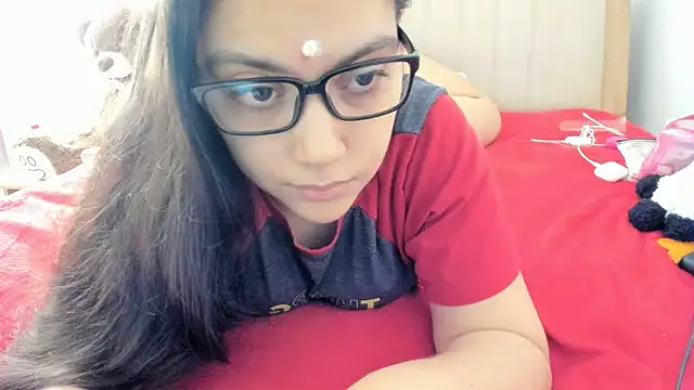 Snapshot of roniewester chatting on February 11, 2026, 2:39 pm roniewester online show from February 11, 2026, 2:39 pm