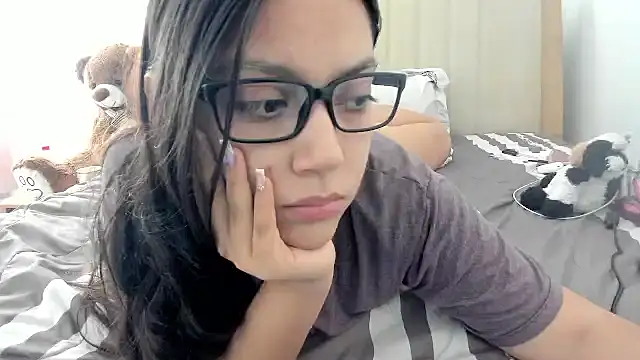 Snapshot of roniewester chatting on January 13, 2026, 2:43 pm roniewester online show from January 13, 2026, 2:43 pm