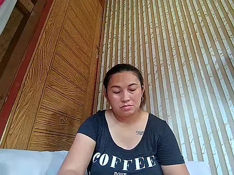 LalaiAsian online show from April 7, 2026, 6:15 am