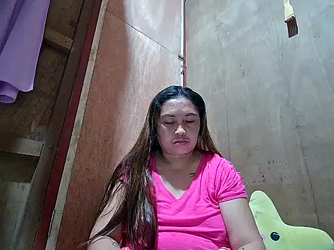 LalaiAsian online show from November 9, 2025, 2:32 pm