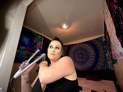 Allie Austyn online show from December 4, 2024, 12:19 pm