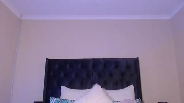 Snapshot of Sexynaughty_Gal chatting on December 24, 2024, 11:00 pm Sexynaughty Gal online show from December 24, 2024, 11:00 pm