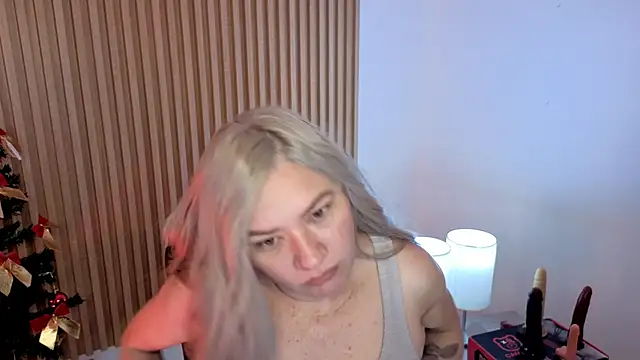 MarianL0ve online show from January 6, 2026, 10:08 am