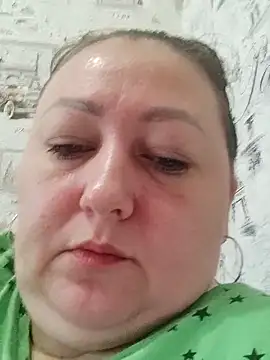 Snapshot of Rini333 chatting on June 2, 2026, 8:47 am Rini333 online show from June 2, 2026, 8:47 am