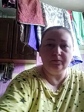 Snapshot of Rini333 chatting on June 7, 2026, 9:58 am Rini333 online show from June 7, 2026, 9:58 am