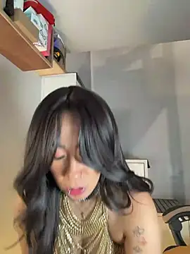 Snapshot of AsianMilfSheryl chatting on February 12, 2026, 6:35 am AsianMilfSheryl online show from February 12, 2026, 6:35 am