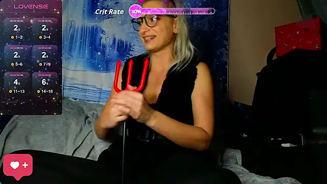 KittyMia online show from December 5, 2025, 8:28 pm