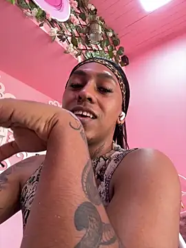 AmberRaus online show from September 22, 2025, 6:25 pm