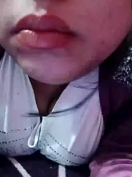 Srishtijain51 online show from January 16, 2025, 7:10 pm