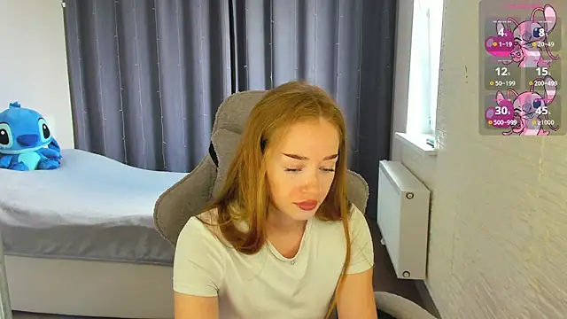 Snapshot of Hot_Mia_ chatting on June 15, 2026, 9:20 am Hot Mia online show from June 15, 2026, 9:20 am