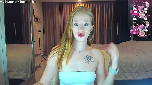 Hot Mia  online show from November 6, 2025, 12:09 pm