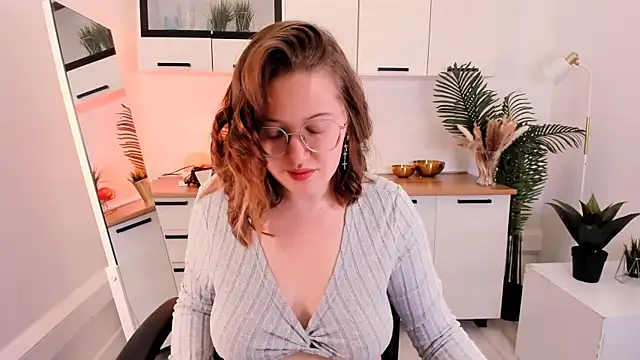 Charmy Gracy online show from February 24, 2026, 10:49 am