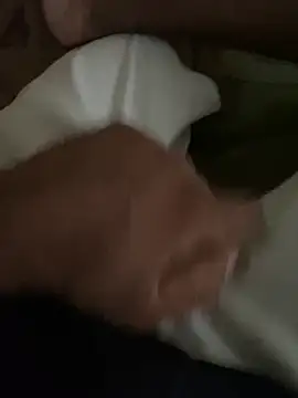 Snapshot of MALEHYPER chatting on December 20, 2025, 6:49 am MALEHYPER online show from December 20, 2025, 6:49 am