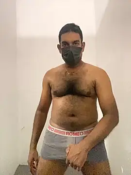 Snapshot of MALEHYPER chatting on September 28, 2025, 1:51 pm MALEHYPER online show from September 28, 2025, 1:51 pm