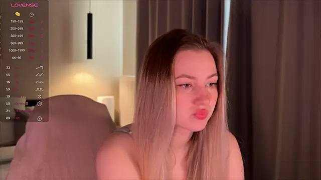 elinanortas online show from November 17, 2025, 3:54 am