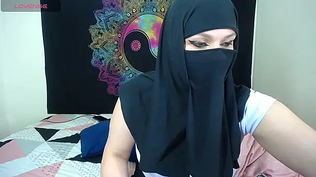 evelyn  salah online show from October 26, 2025, 12:44 am