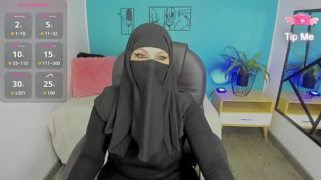 Snapshot of evelyn__salah chatting on July 28, 2026, 7:39 pm evelyn salah online show from July 28, 2026, 7:39 pm