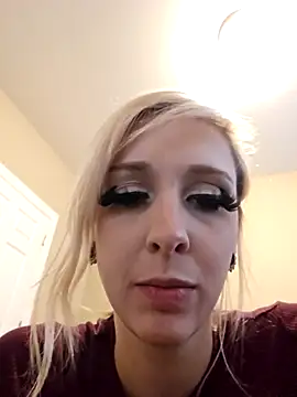 AmethystFoxx online show from November 15, 2025, 10:25 pm