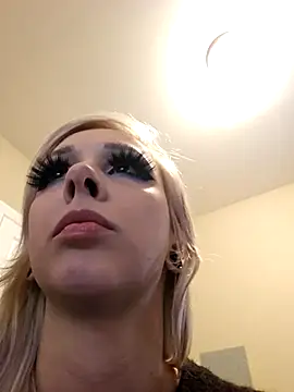 AmethystFoxx online show from November 20, 2025, 10:42 pm