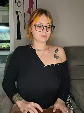 Snapshot of itsbabydashh chatting on December 7, 2024, 4:48 am itsbabydashh online show from December 7, 2024, 4:48 am